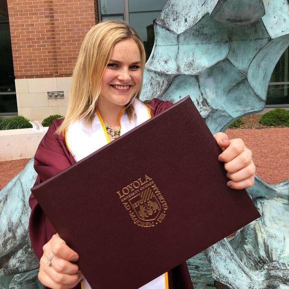 Meet your Posher, Alexis - Picture 1 of 1